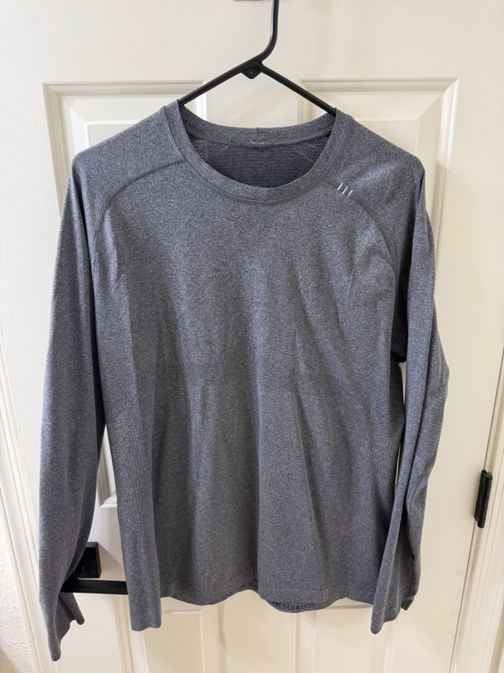 lululemon athletica Men's Heather Gray Long Sleeve Crew - Large